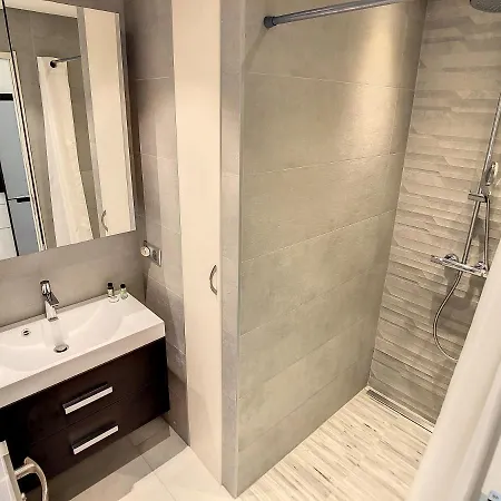 Apartment Beautiful 1 Bedroom With Garden On The Croisette 254 Cannes